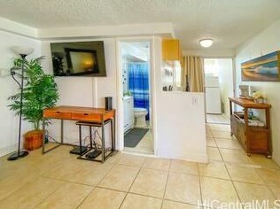 2450 Prince Edward St #308a, Honolulu, HI 96815