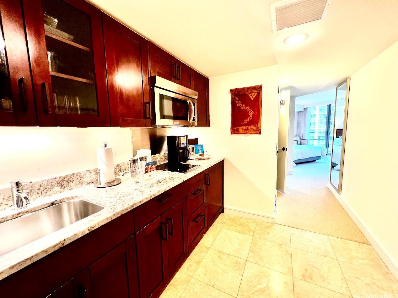 223 Saratoga Rd #1418, Honolulu, HI 96815