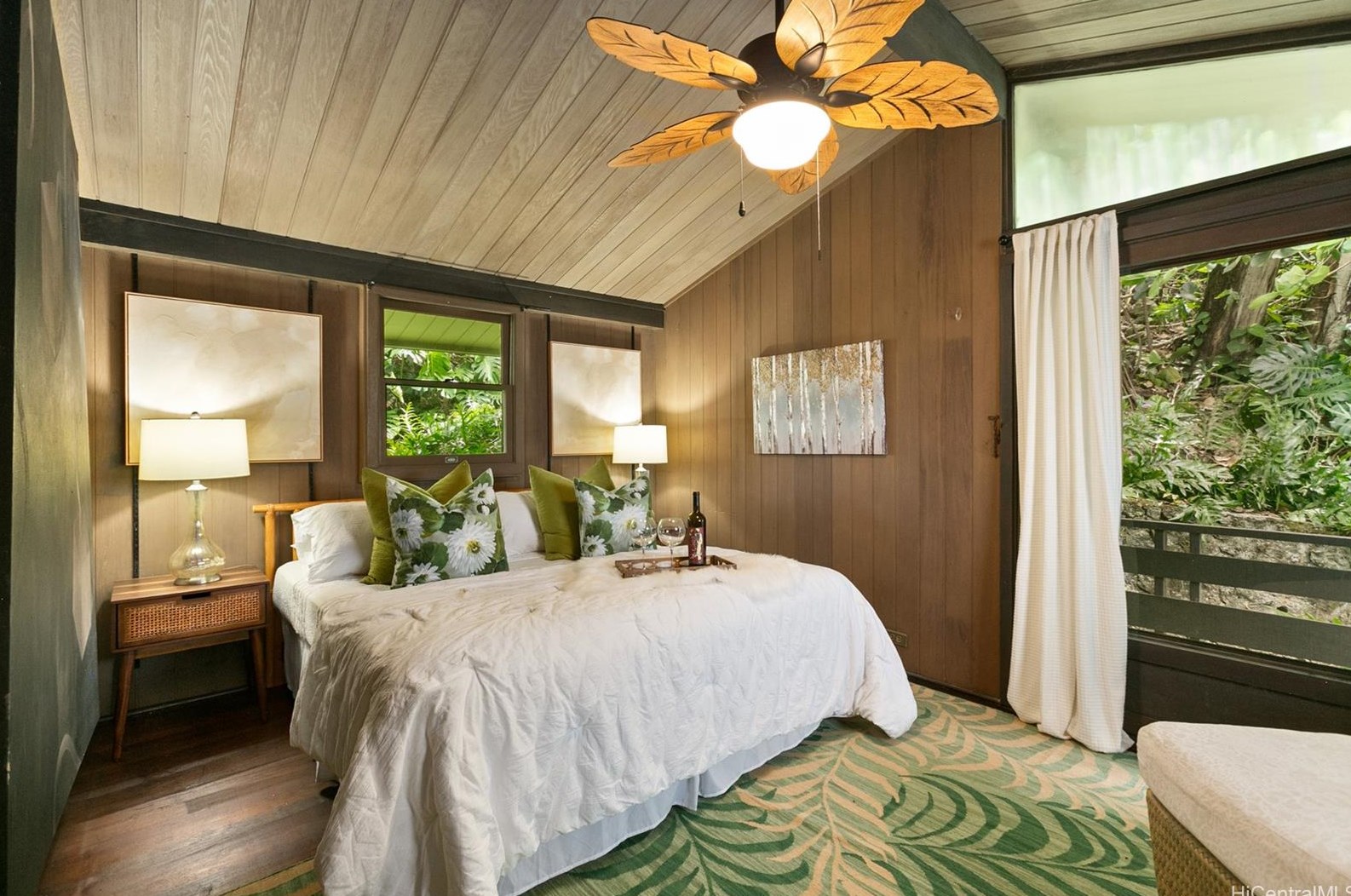 222 Kaimuohema Pl, Honolulu, HI 96817-1145