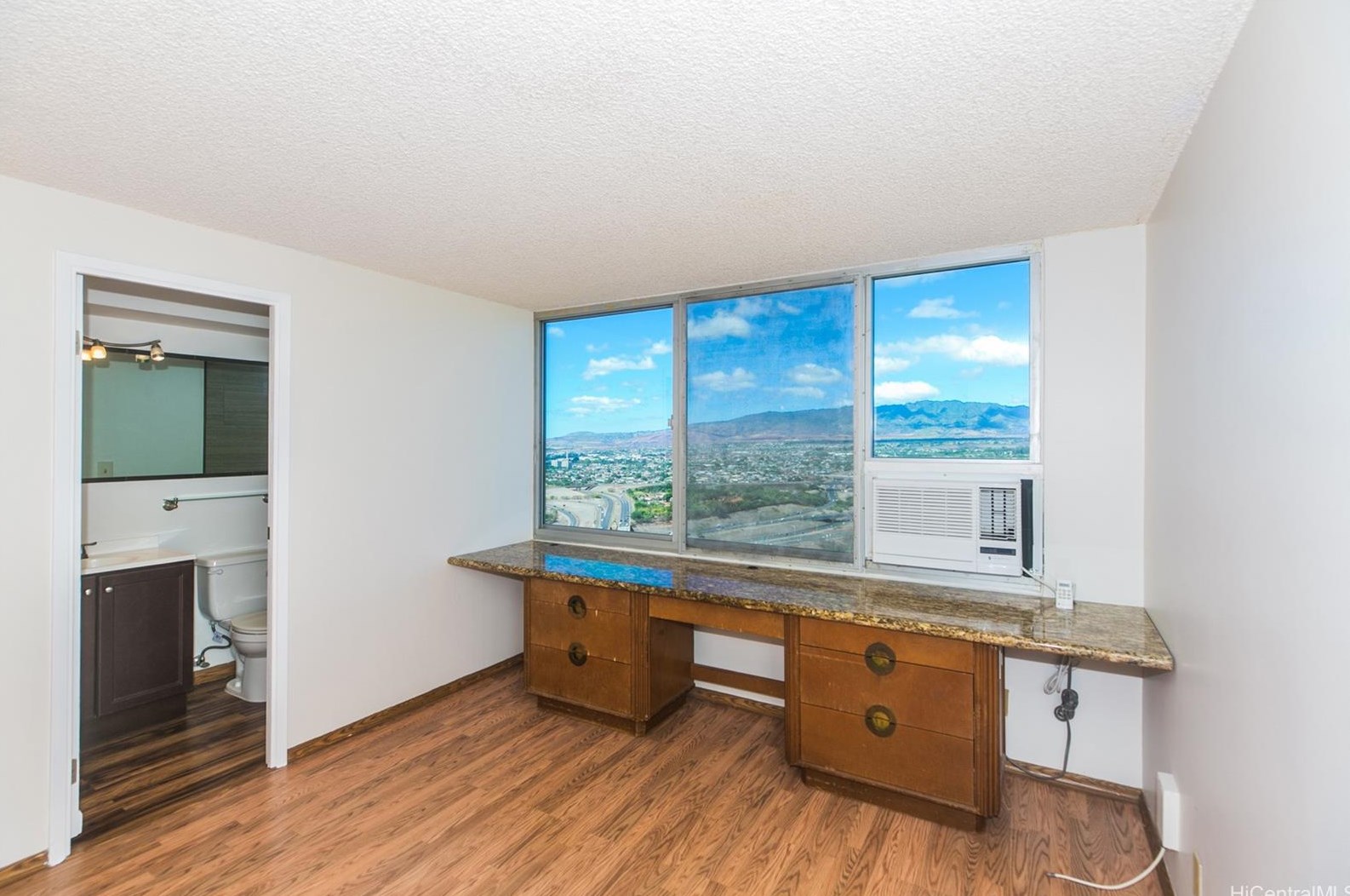 1060 Kamehameha Hwy #3701a, Pearl City, HI 96782