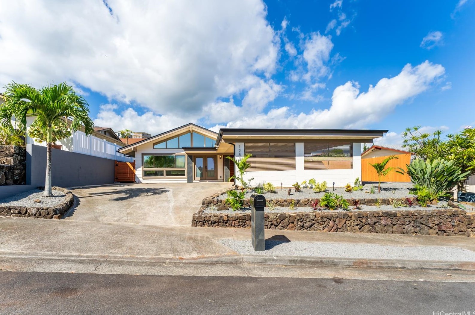 1282 Onioni St, Kailua, HI 96734