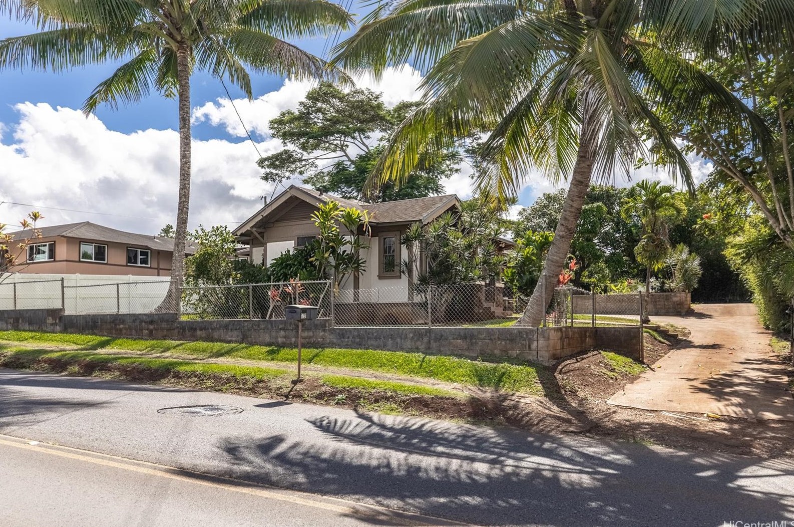 1721 California Ave, Wahiawa, HI 96786