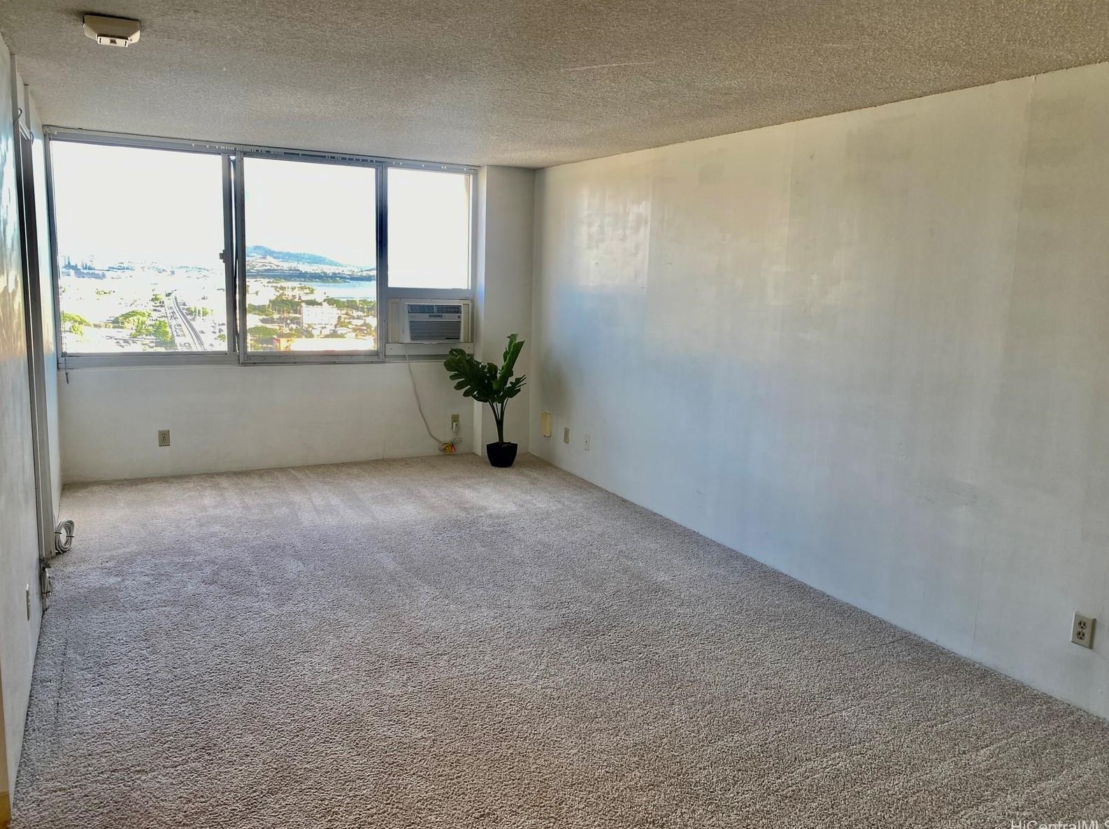 1060 Kamehameha Hwy #2705a, Pearl City, HI 96782