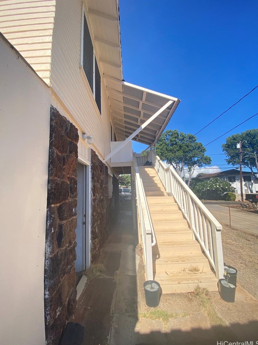 3837 Kaimuki Ave, Honolulu HI  96816-4139 exterior