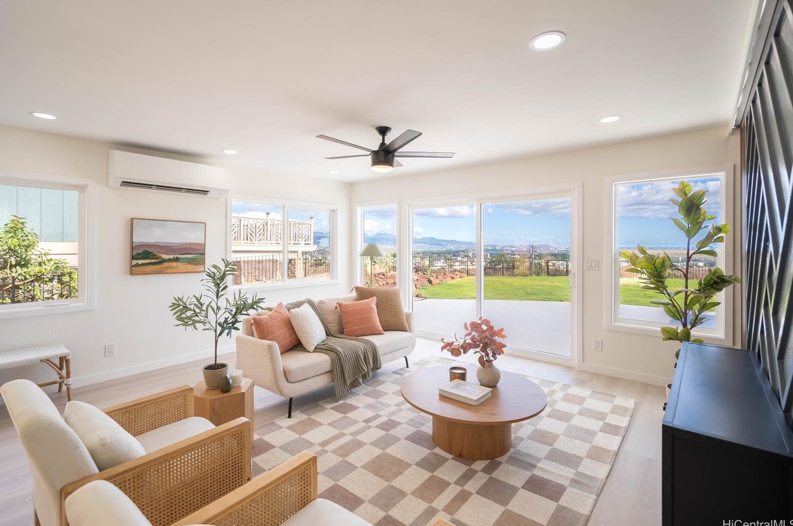 94-1005 Hohola St, Waipahu, HI 96797