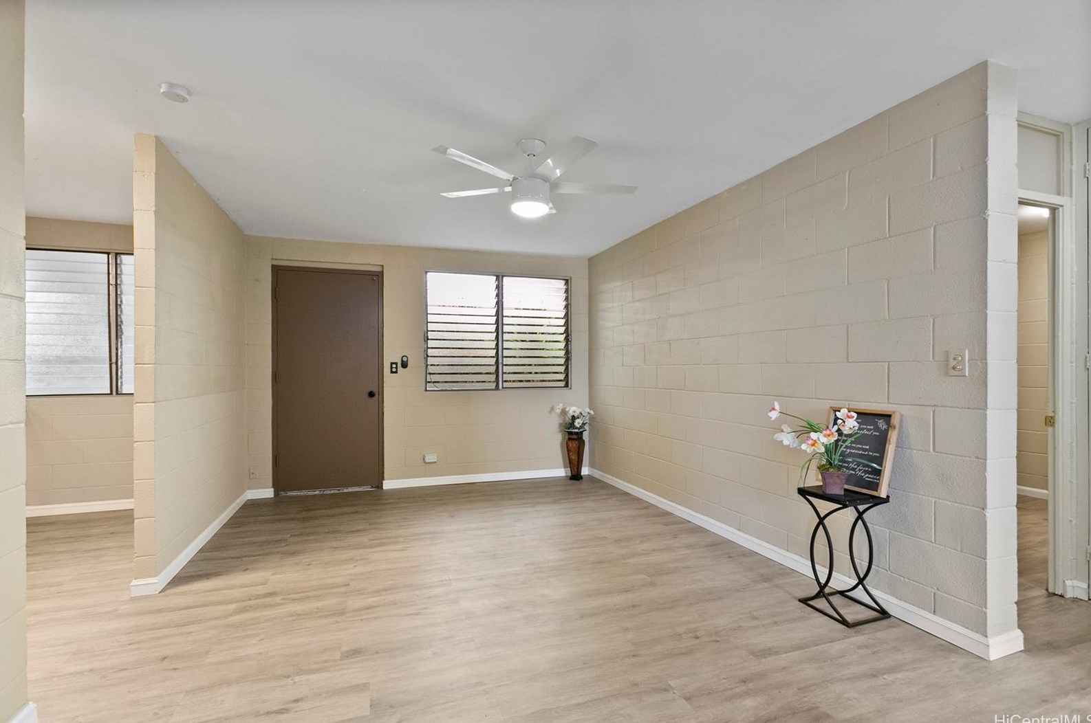 94-245 Leowahine St #1015, Waipahu, HI 96797
