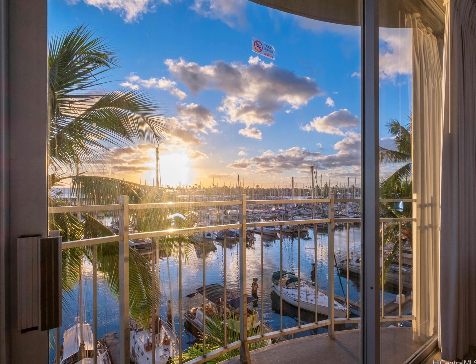 1765 Ala Moana Blvd, Honolulu HI  96815-1435 exterior