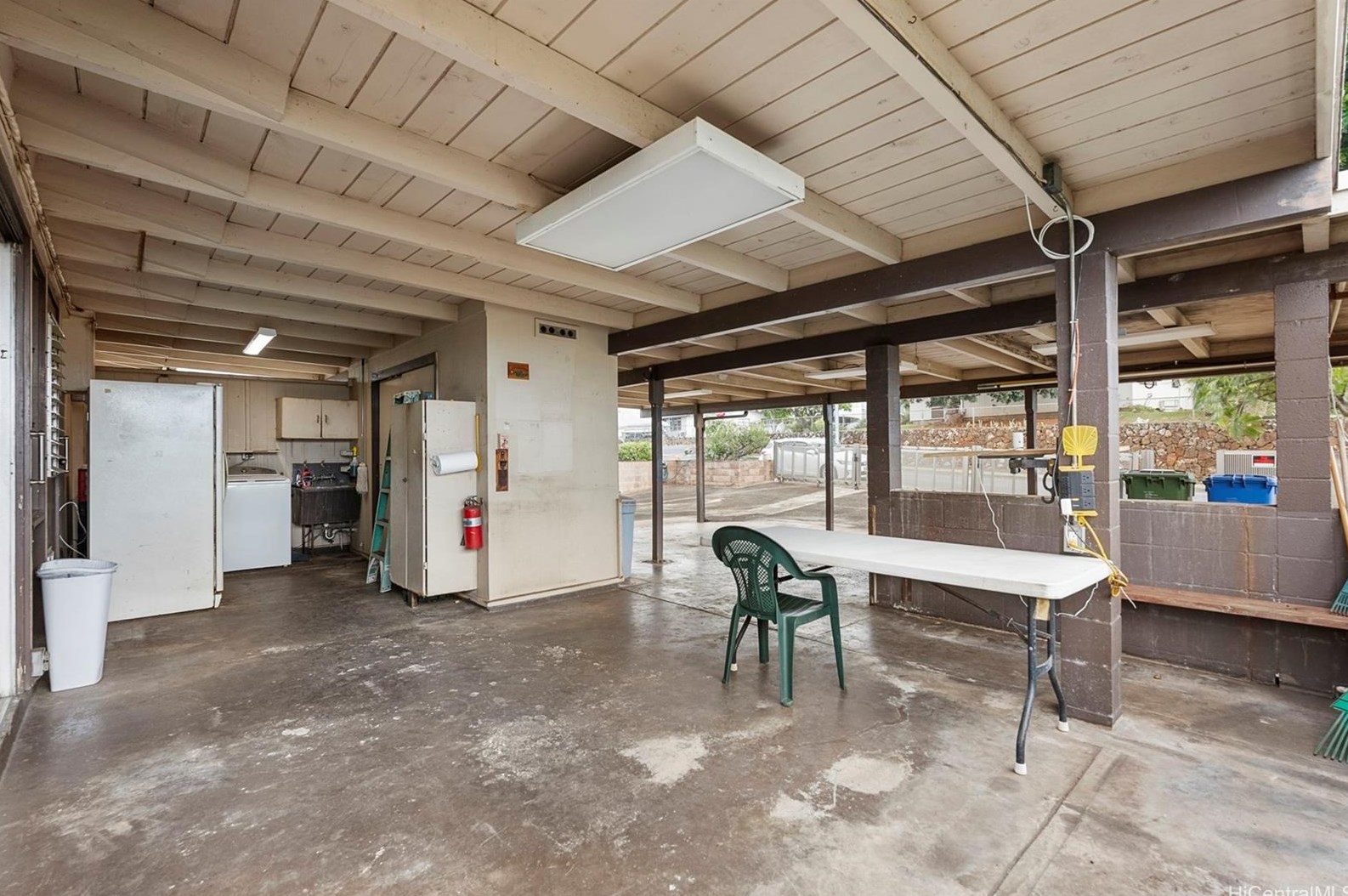 1730 Hoolehua St, Pearl City HI  96782-1732 exterior