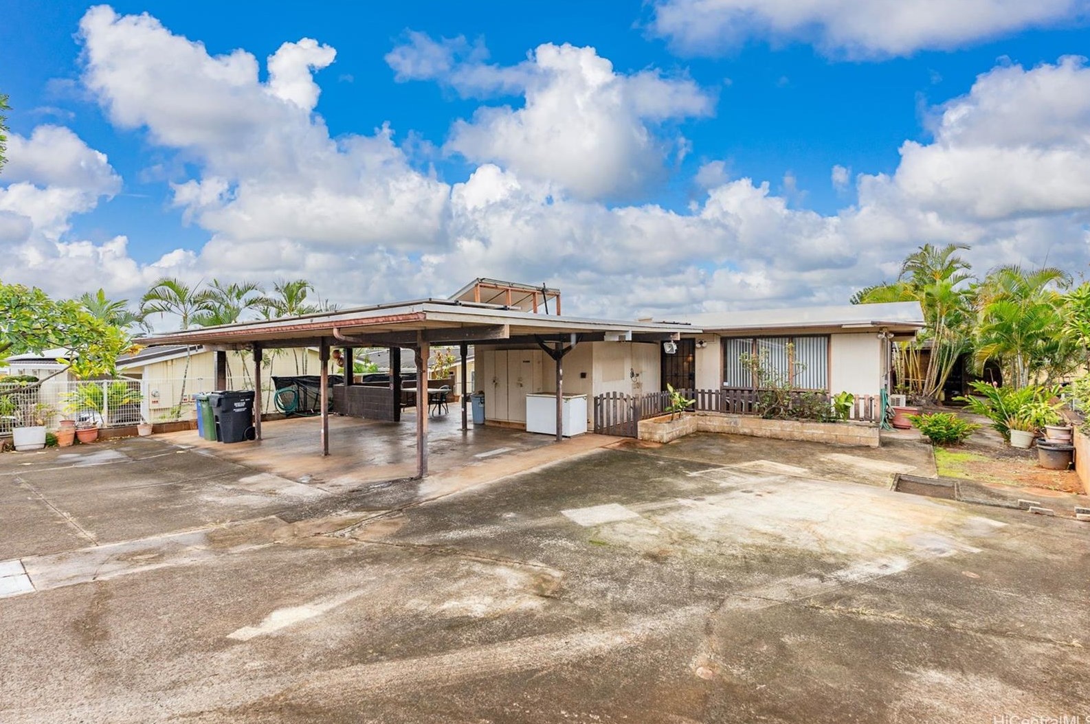 1730 Hoolehua St, Pearl City HI  96782-1732 exterior