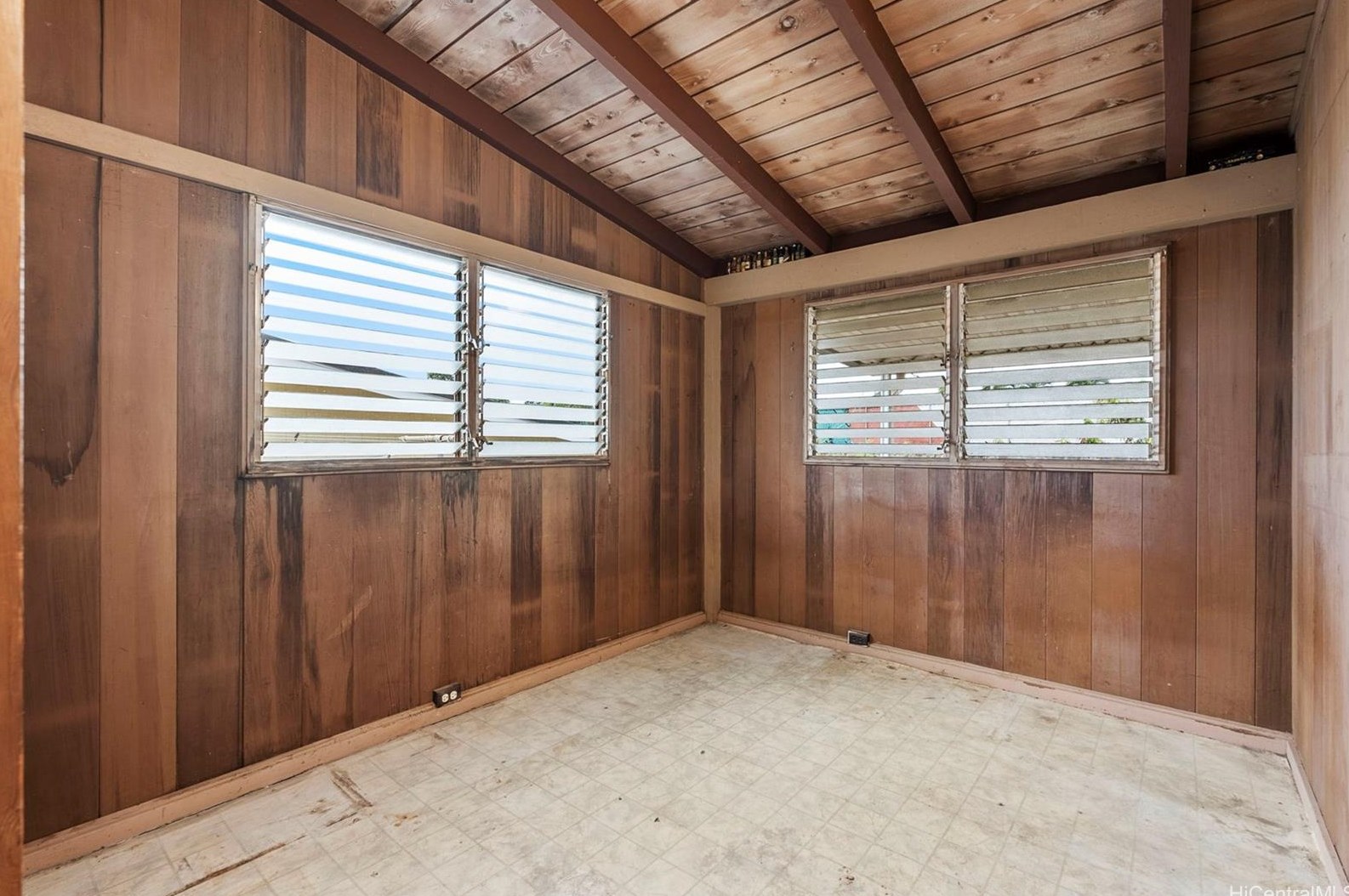 1730 Hoolehua St, Pearl City HI  96782-1732 exterior