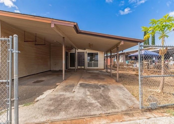 84-671 Manuku St, Nanakuli, HI 96792