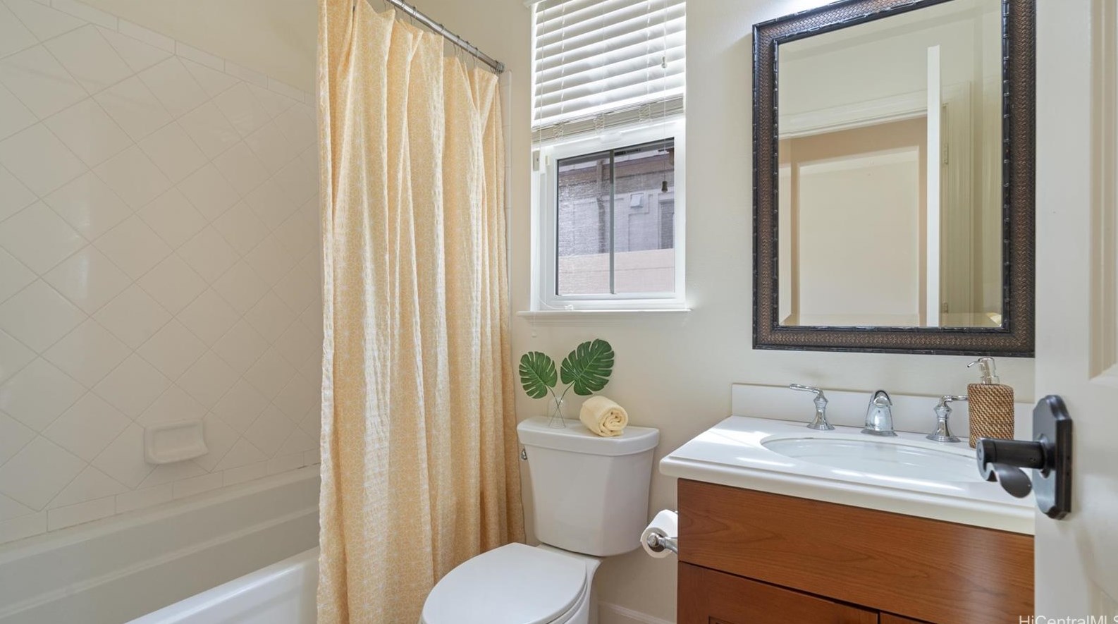 91-1047 Waikai St, Ewa Beach HI  96706 exterior