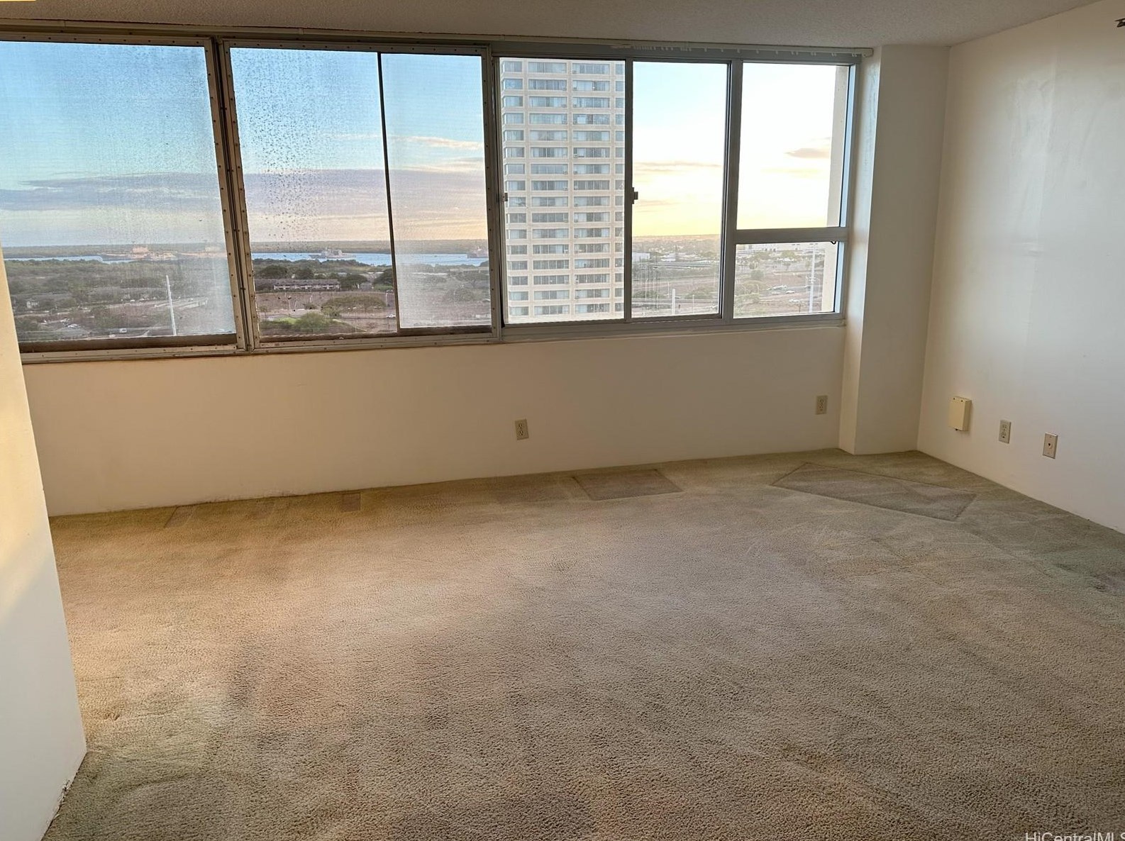 1060 Kamehameha Hwy #1503b, Pearl City, HI 96782