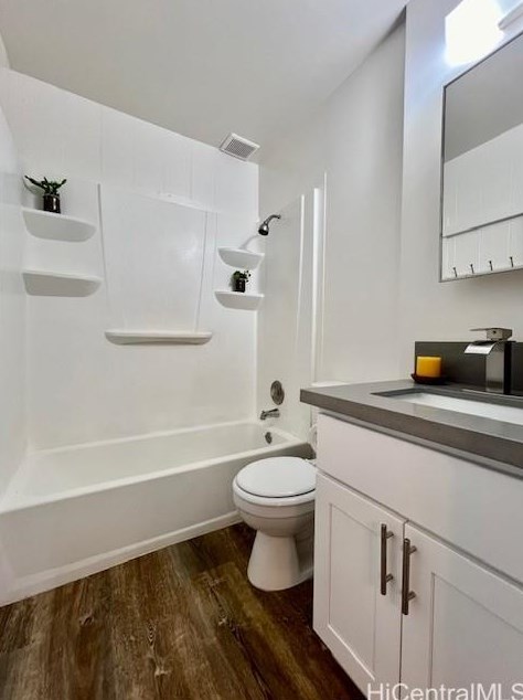 2314 Komo Mai Dr, Pearl City HI  96782-1052 exterior