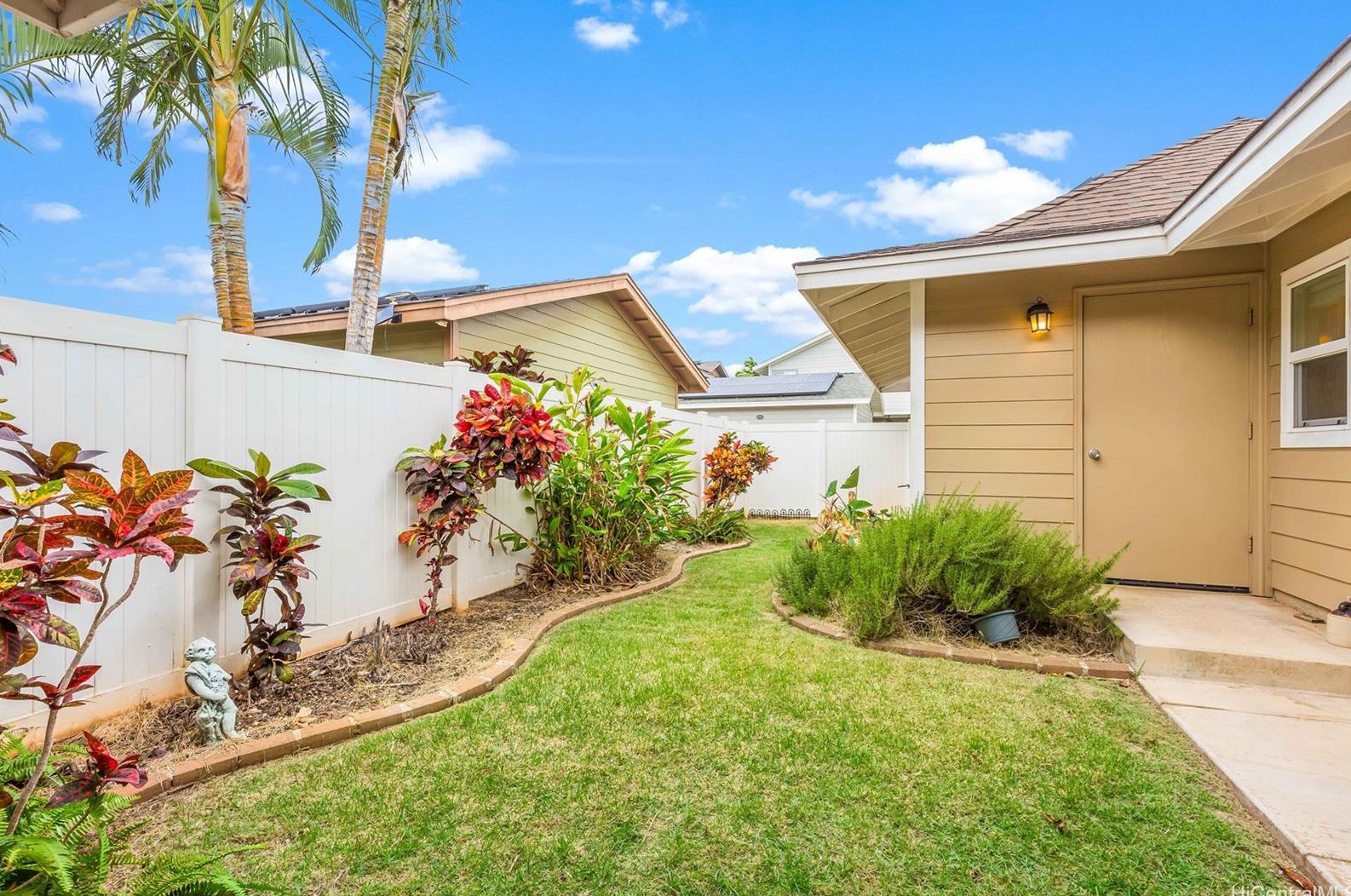 91-1206 Waiemi St, Ewa Beach HI  96706 exterior