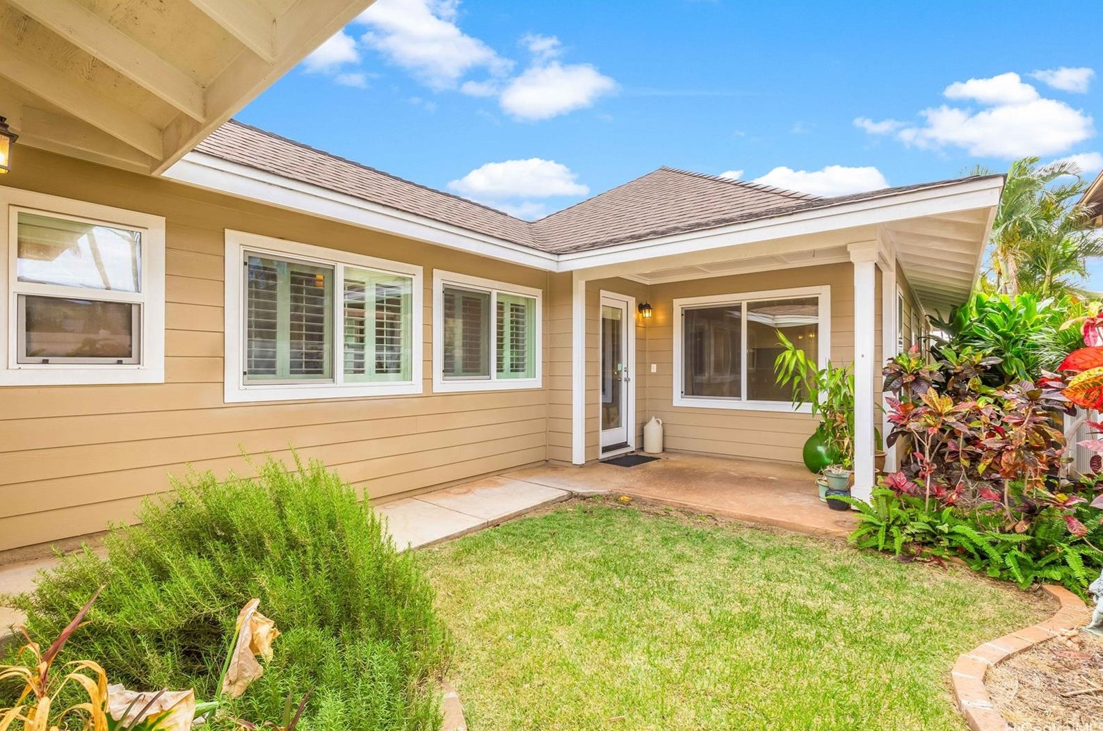 91-1206 Waiemi St, Ewa Beach HI  96706 exterior