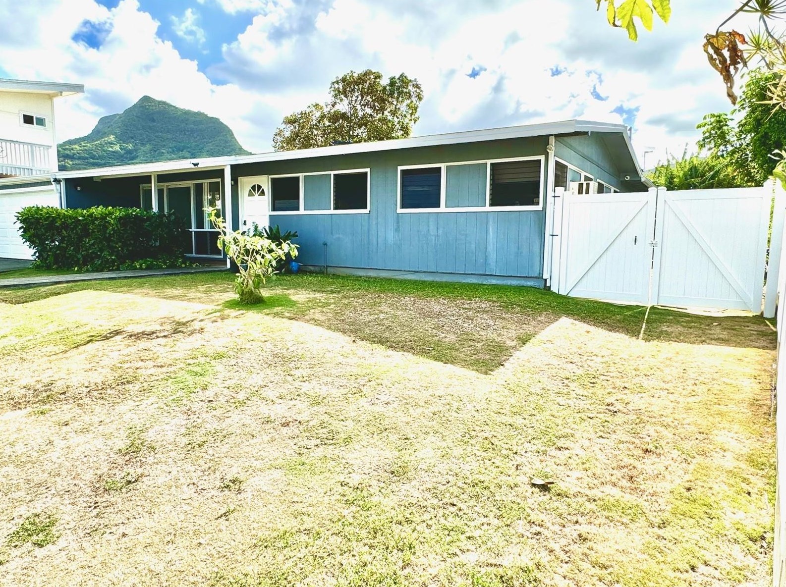 568 Ulukanu St, Kailua, HI 96734
