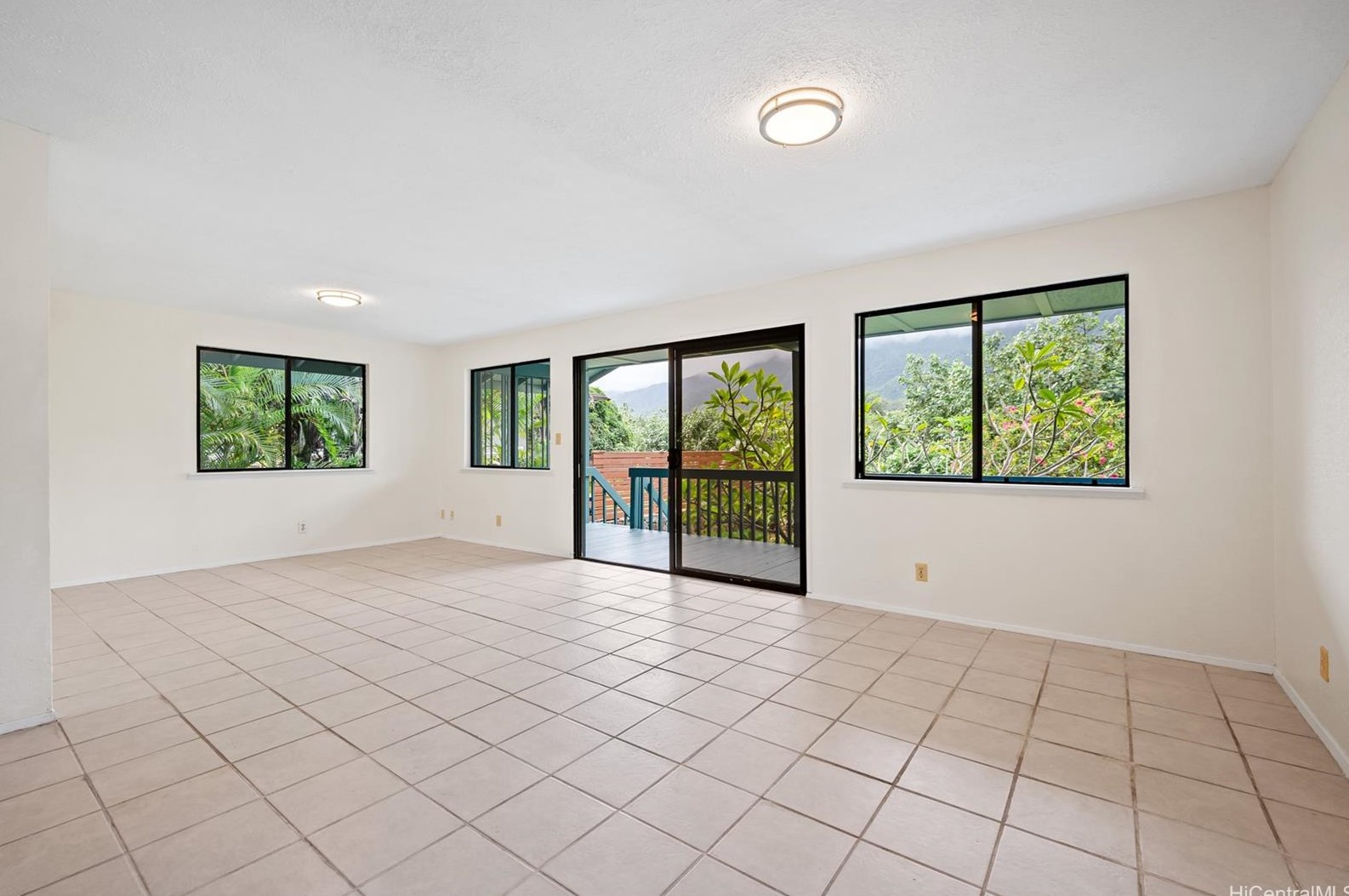 53-384b Kamehameha Hwy #b, Hauula, HI 96717