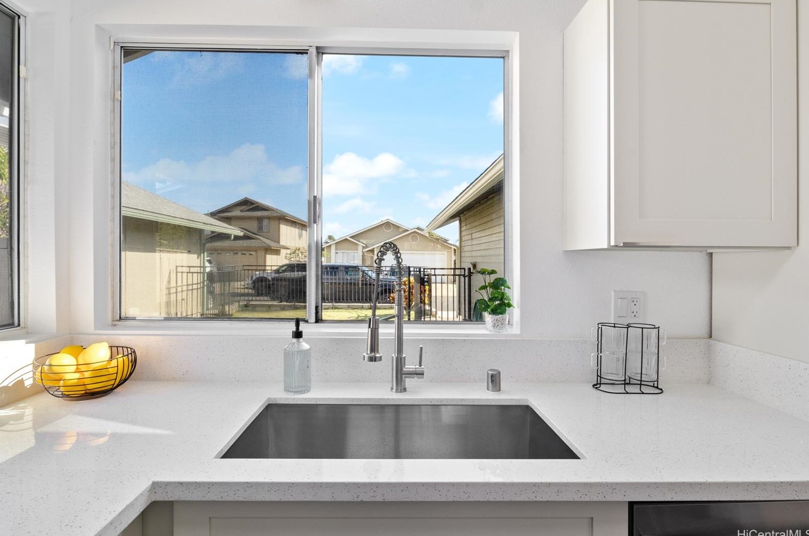 911116 Piipii St, Ewa Beach HI  96706-1832 exterior