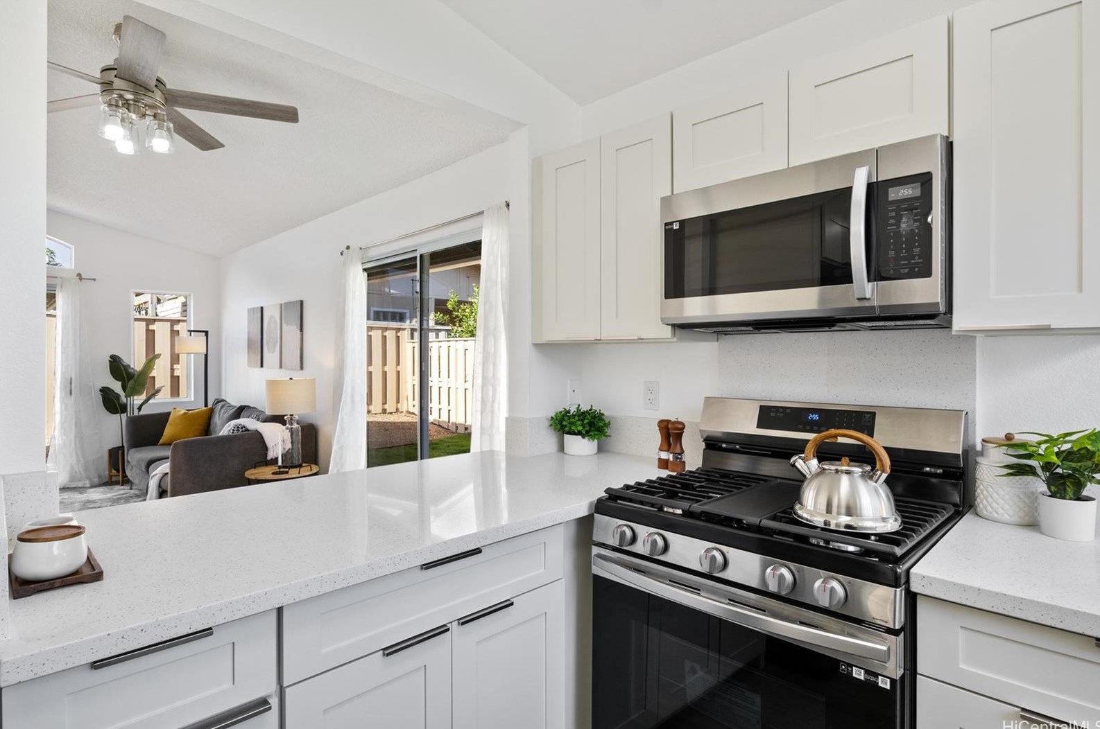 911116 Piipii St, Ewa Beach HI  96706-1832 exterior