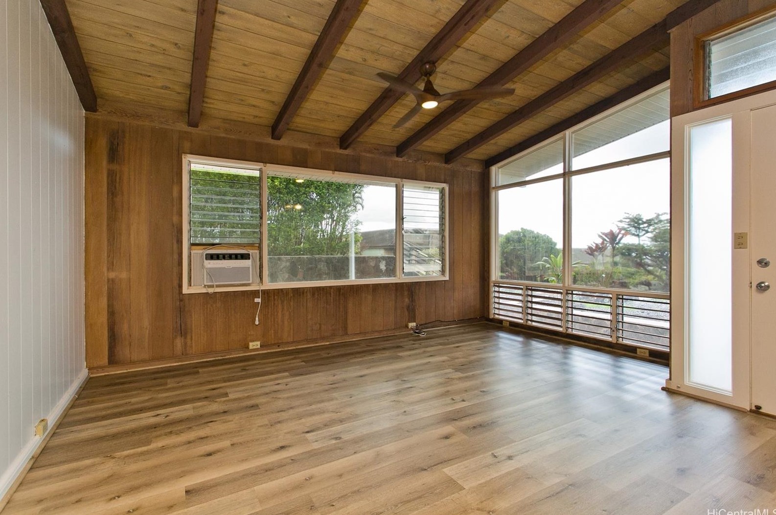 981120 Iliee St, Aiea, HI 96701