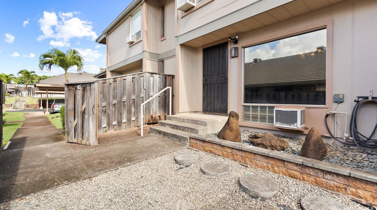 94-854 Lelepua St #6c, Waipahu, HI 96797