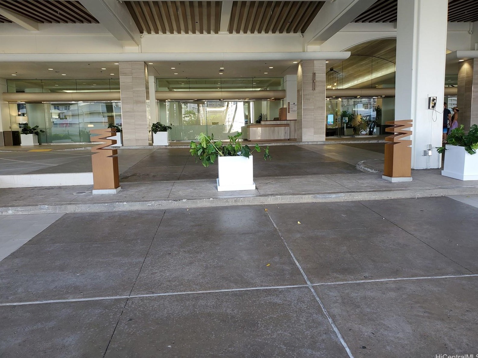 410 Atkinson Dr, Honolulu HI  96814-4730 exterior