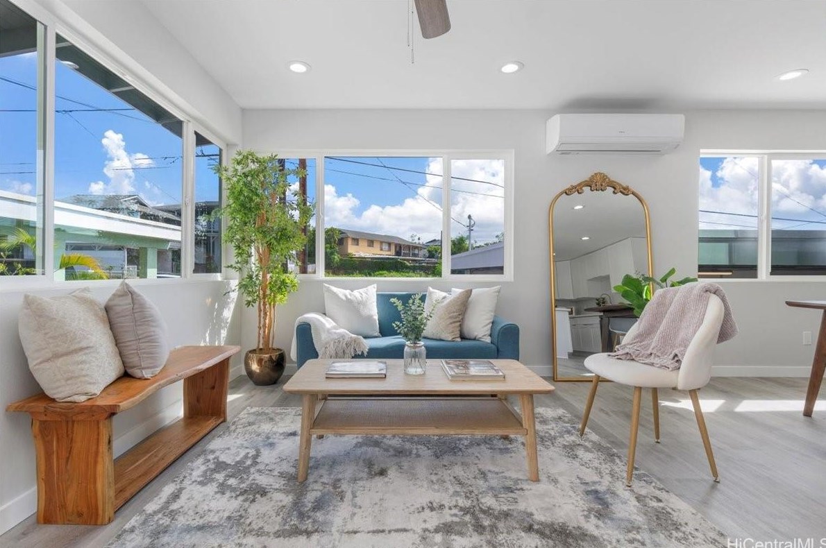 94-286 Kahuawai St, Waipahu, HI 96797-3522
