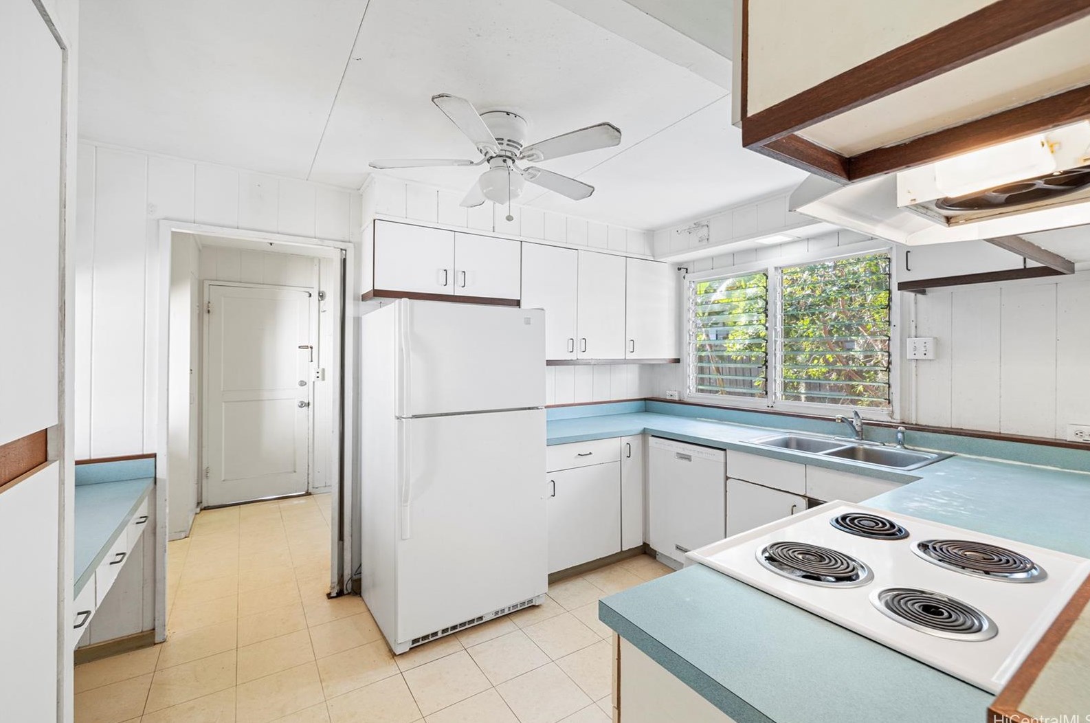 427 Ilimano St, Kailua, HI 96734-1828