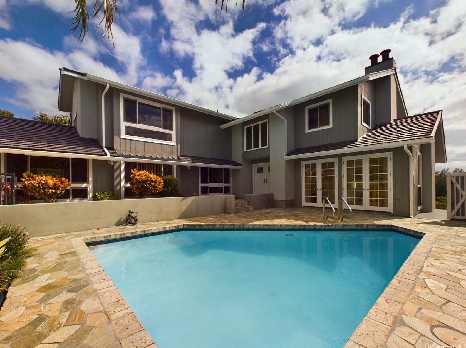 98-885 Kaahele St, Aiea, HI 96701