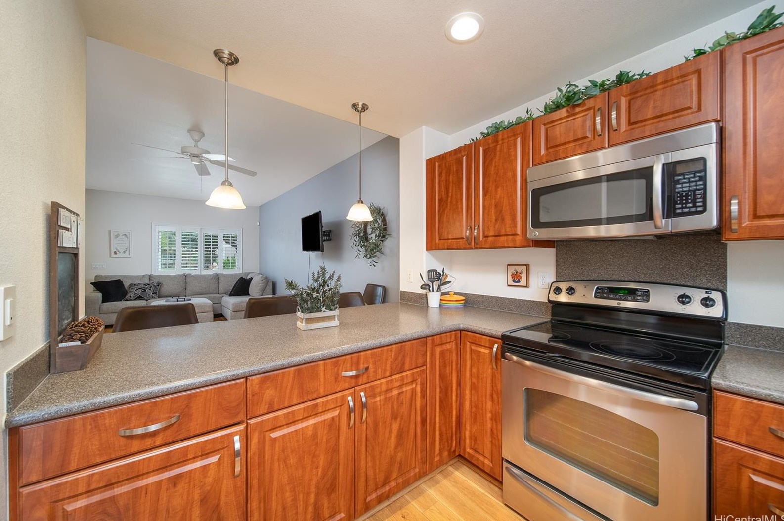 525 Manawai St #906, Kapolei, HI 96707