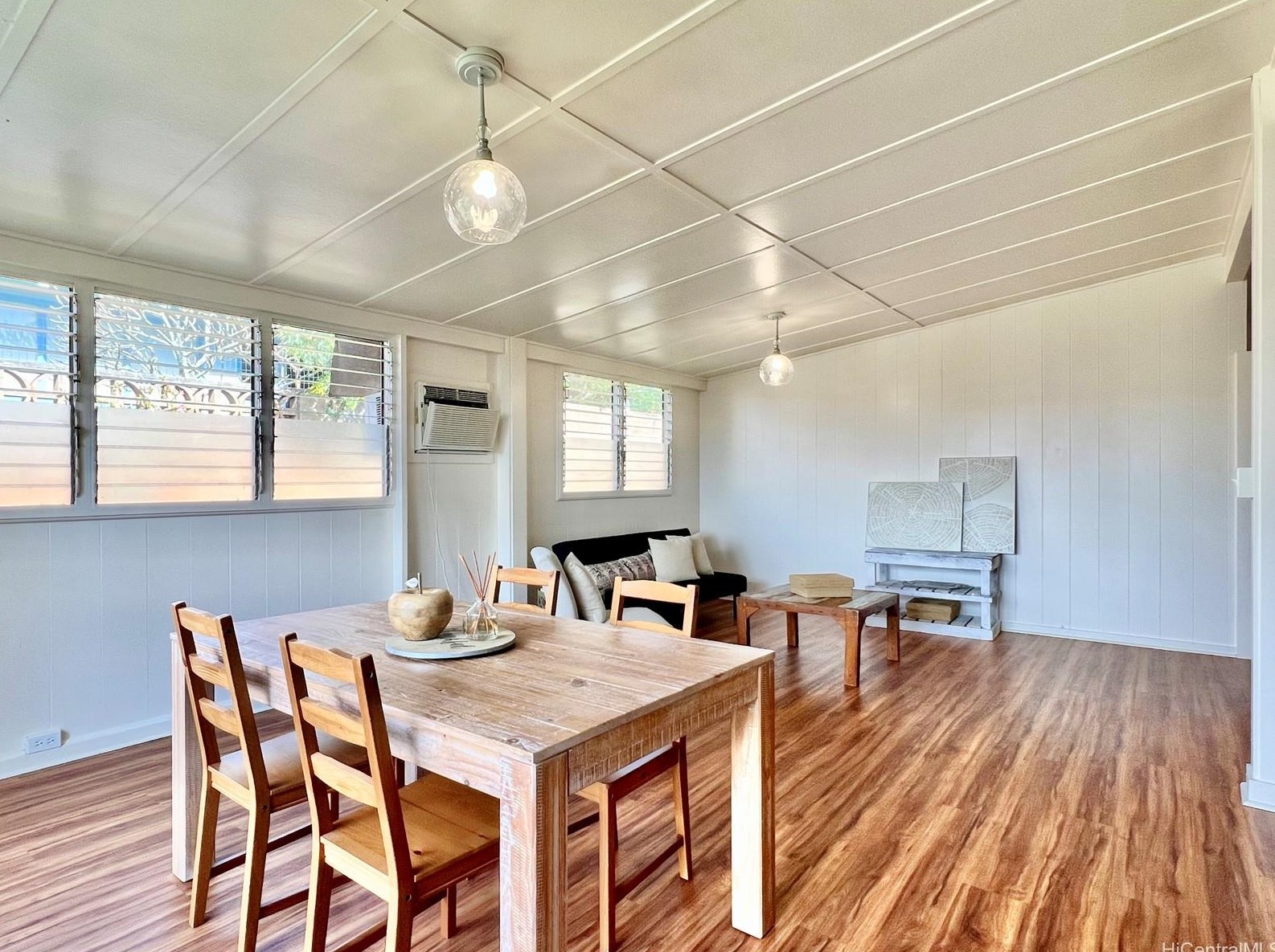 2037 Komo Mai Dr, Pearl City, HI 96782-1326