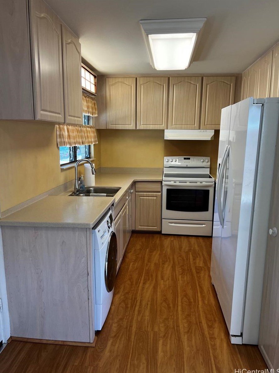 4208 Keanu St, Honolulu, HI 96816-5573