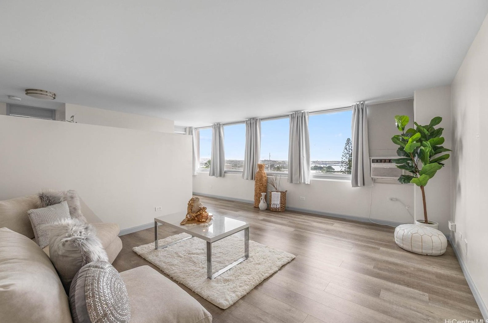 98-288 Kaonohi St #703, Aiea, HI 96701