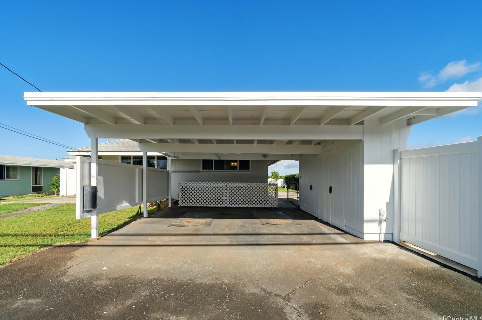 1358 Haloa Dr, Honolulu, HI 96818