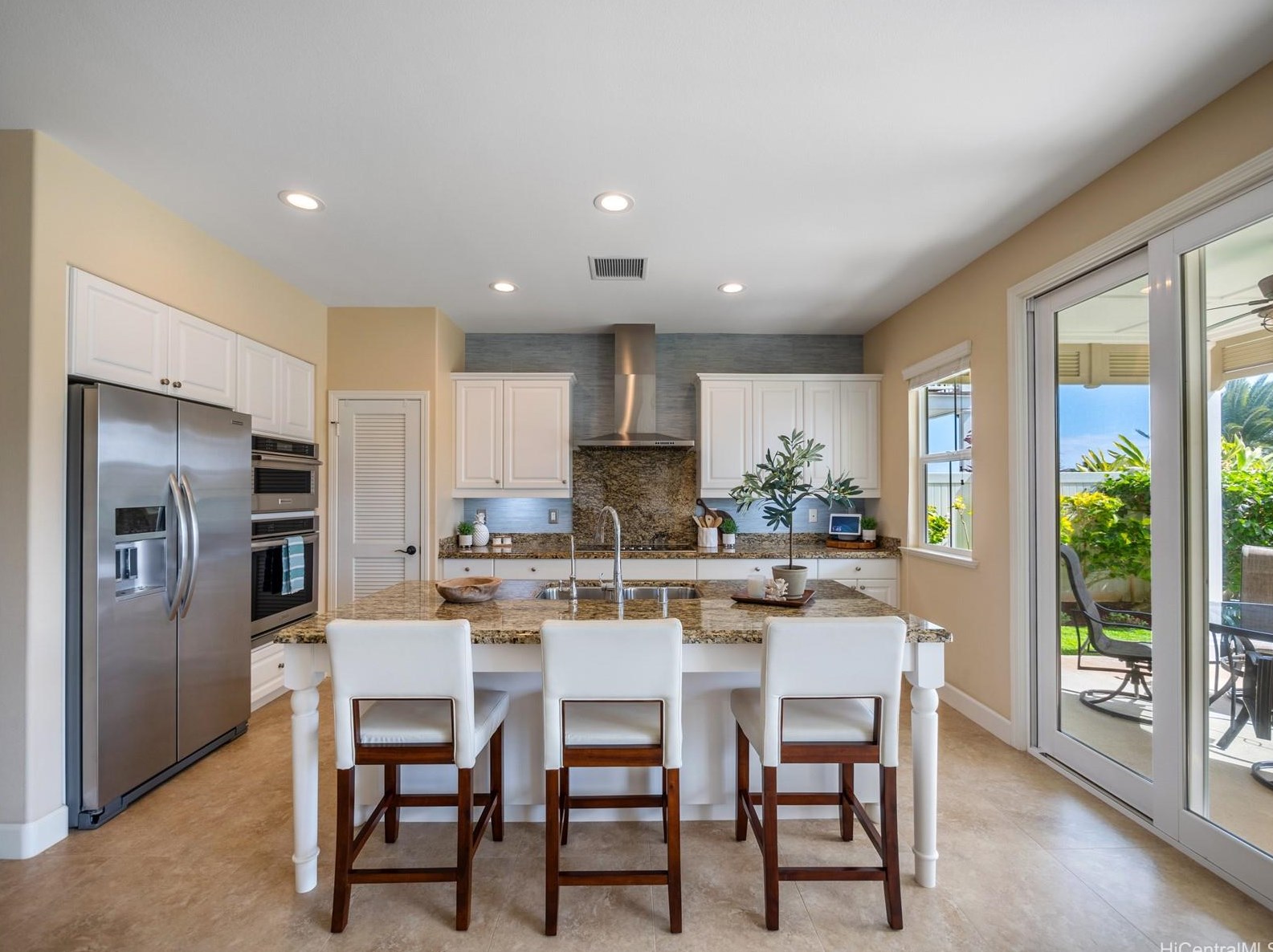 911376 Kaikohola St, Ewa Beach, HI 96706-0062