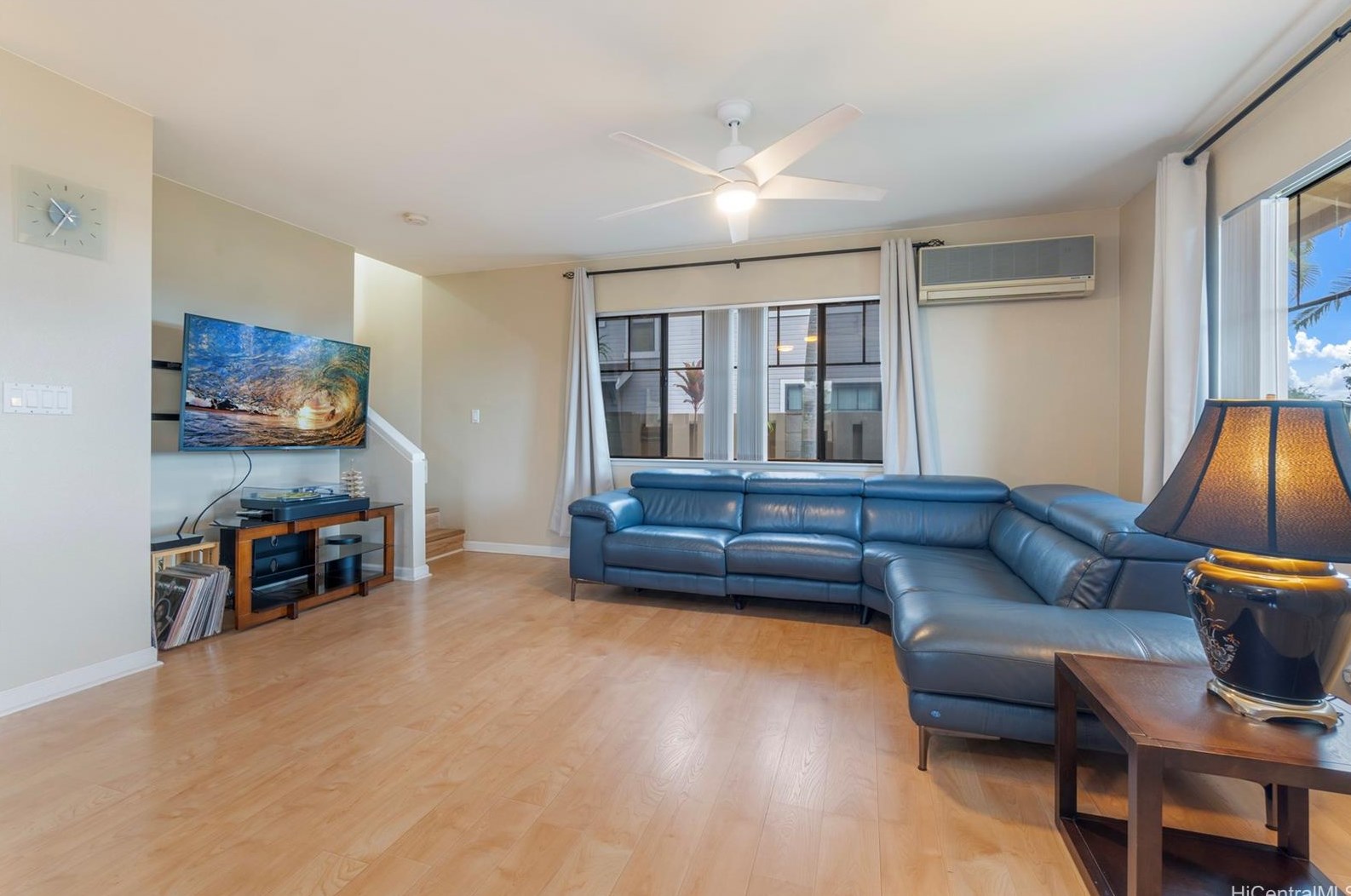 94-200 Kuuaki Pl, Waipahu, HI 96797