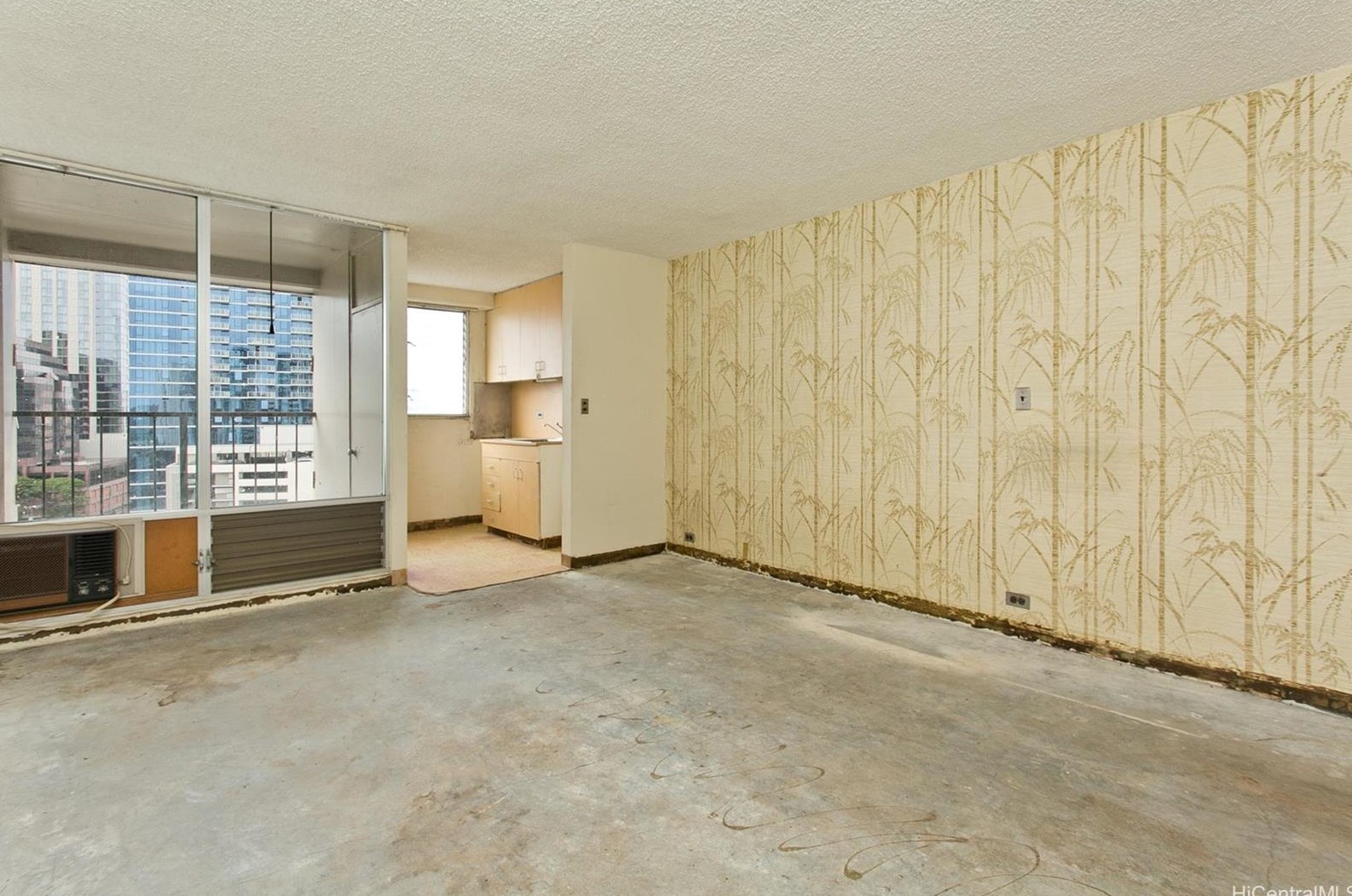 747 Amana St #1116, Honolulu, HI 96814