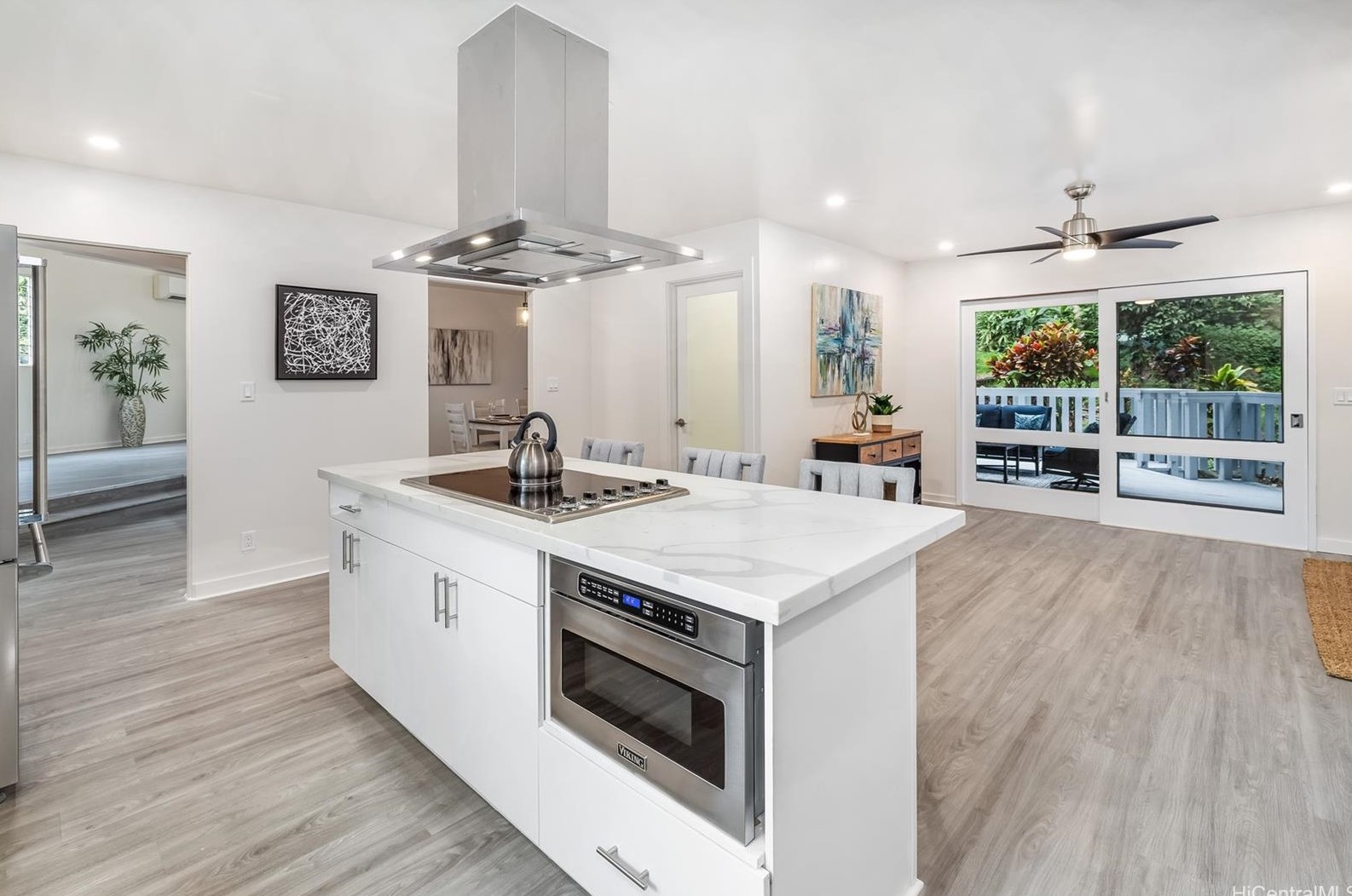 3725 Loulu St, Honolulu, HI 96822