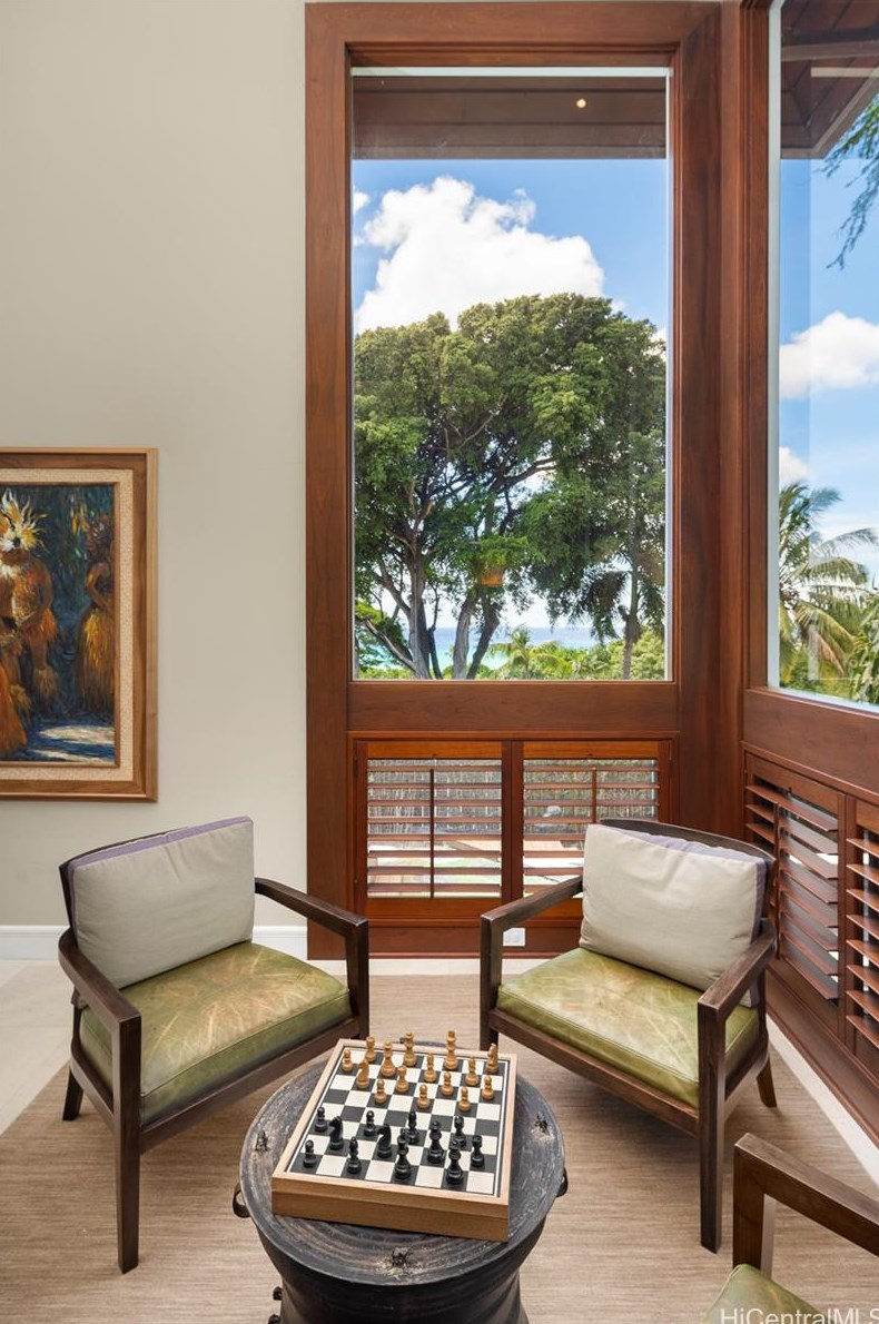 2984 Makalei Pl, Honolulu HI 96815-4743 exterior