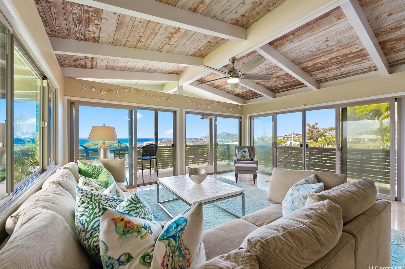 1431 Kamole St, Honolulu, HI 96821-1452