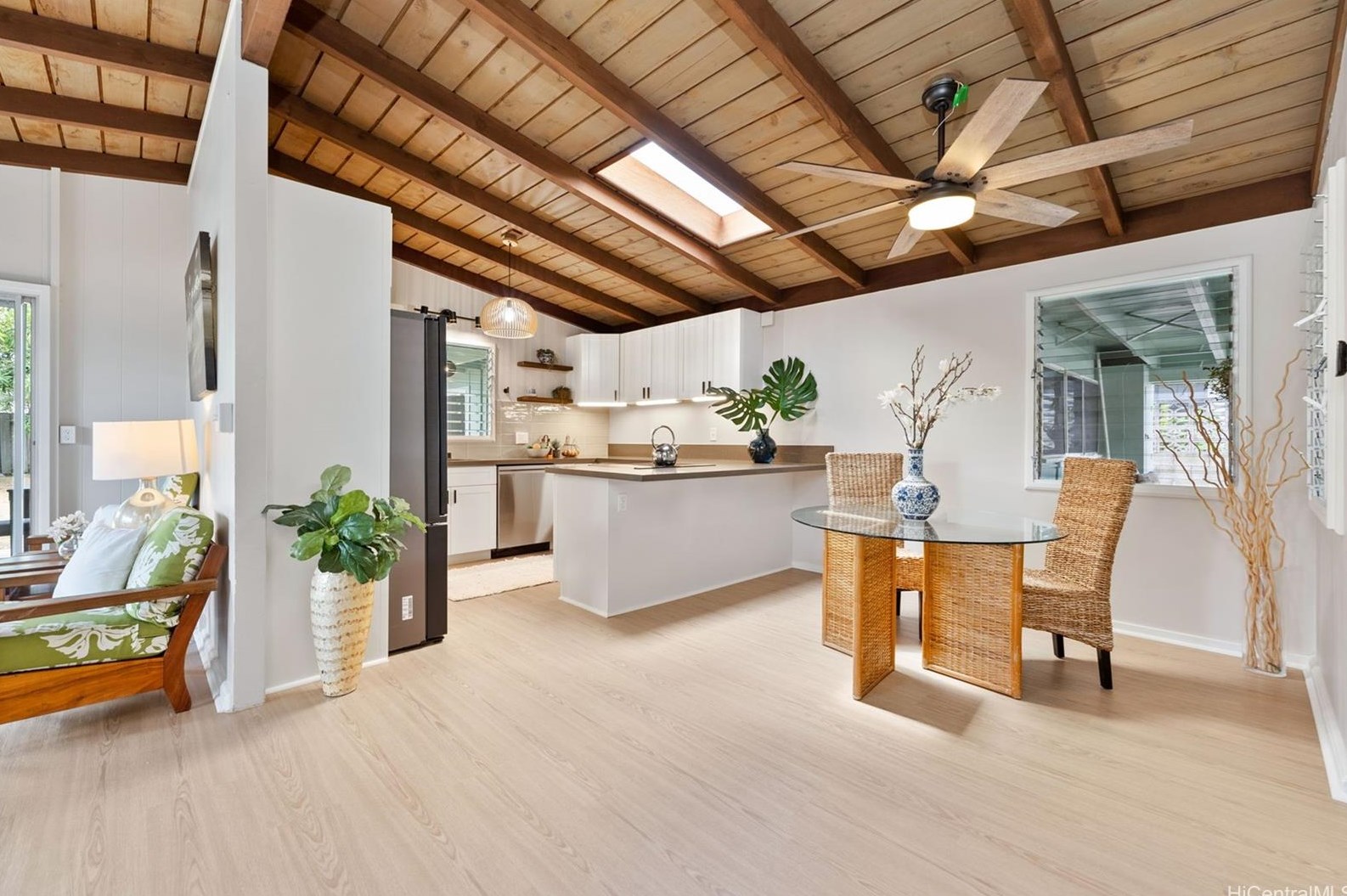 843 Alahaki St, Kailua, HI 96734-3839