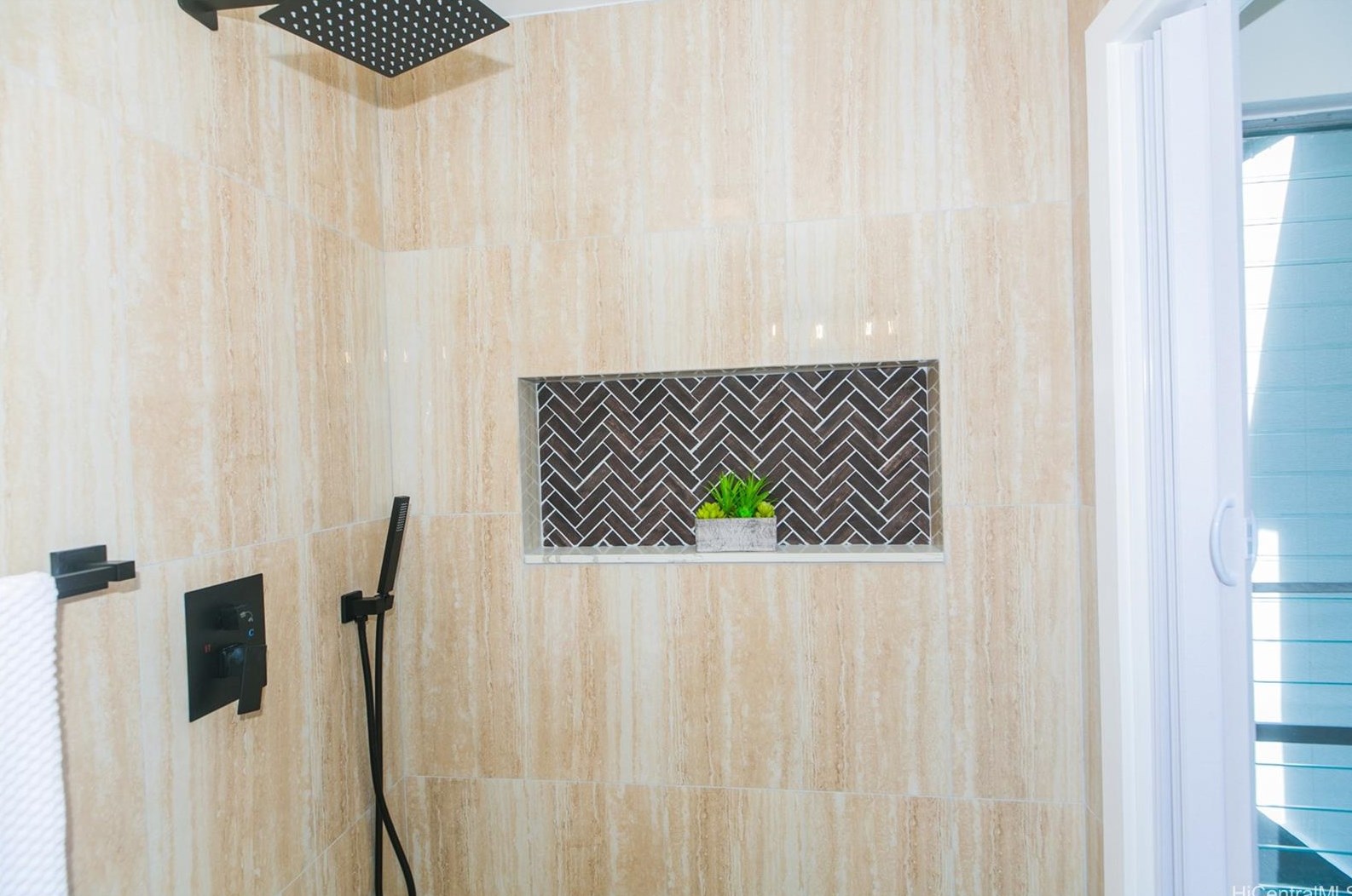 1791 Paailuna Way, Pearl City HI  exterior