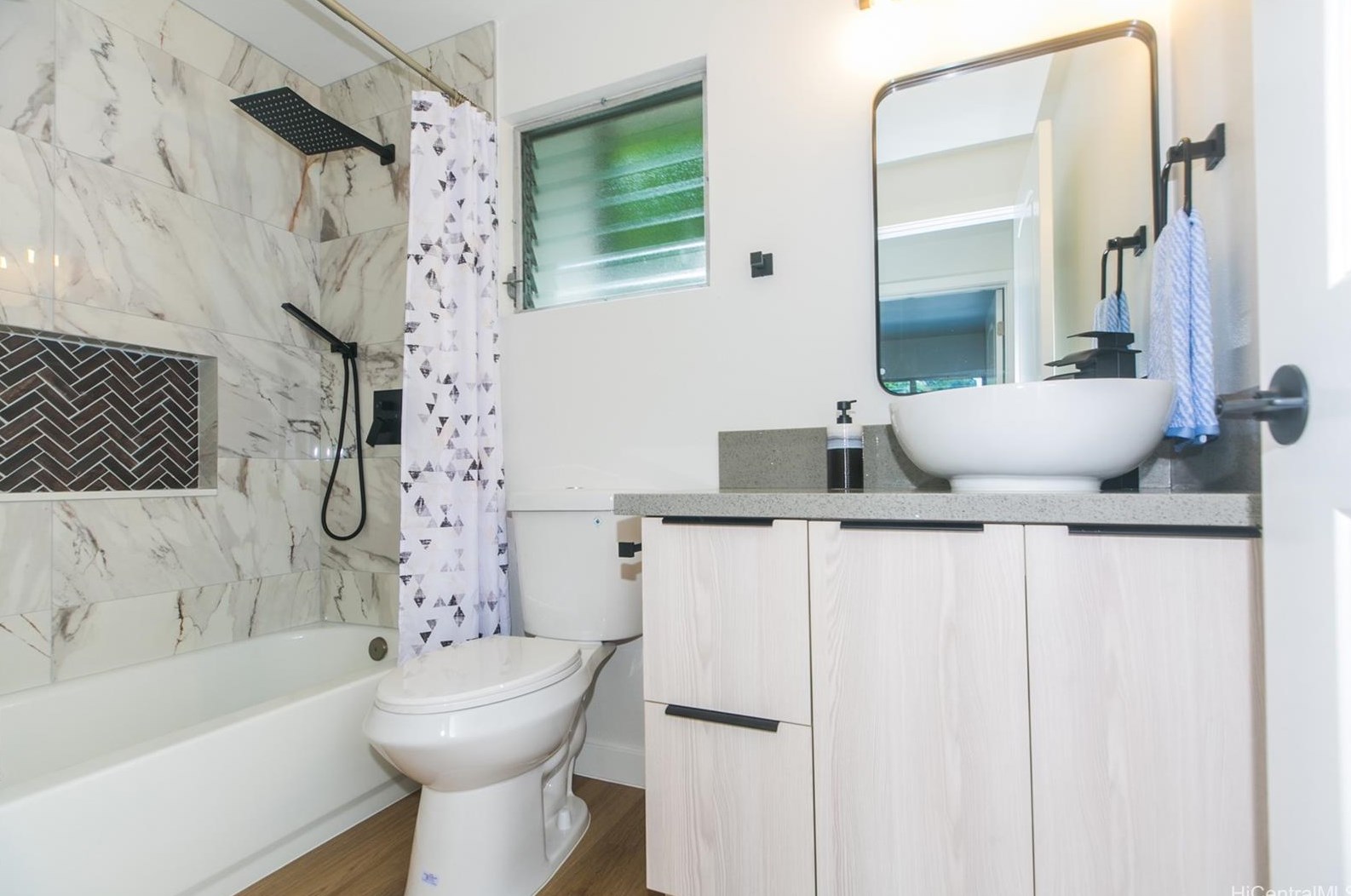 1791 Paailuna Way, Pearl City HI  exterior