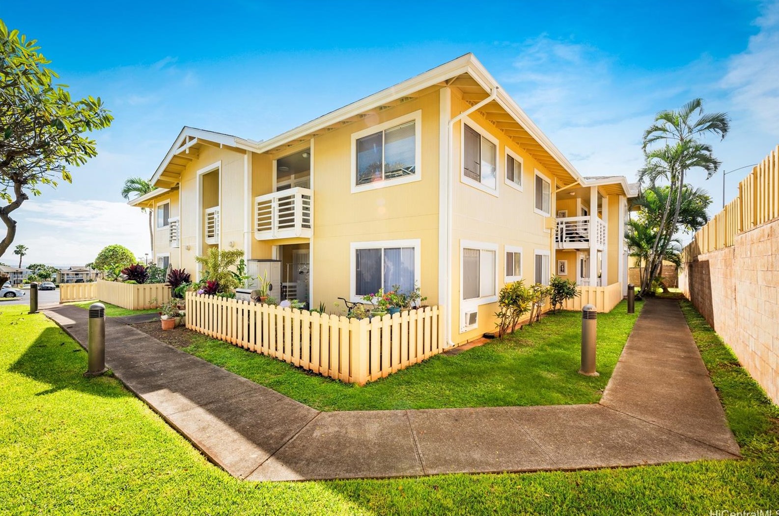 94-494 Kupuohi St #1-105, Waipahu, HI 96797