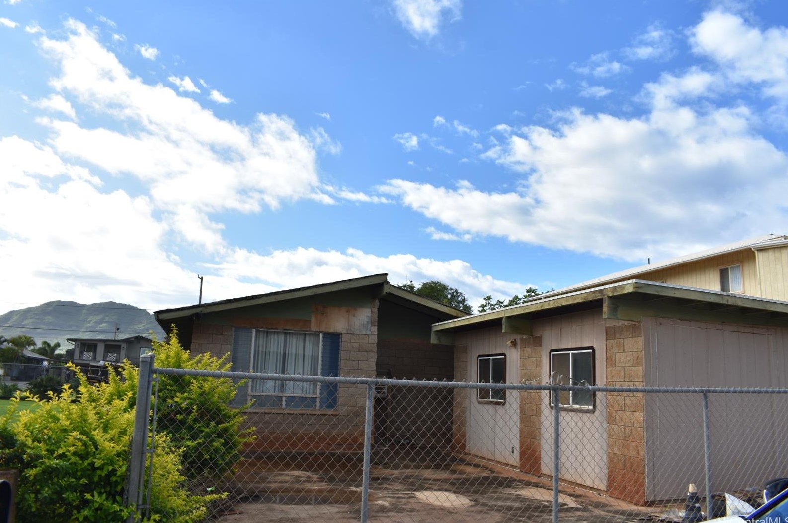 87-137 Keliikipi St, Nanakuli, HI 96792
