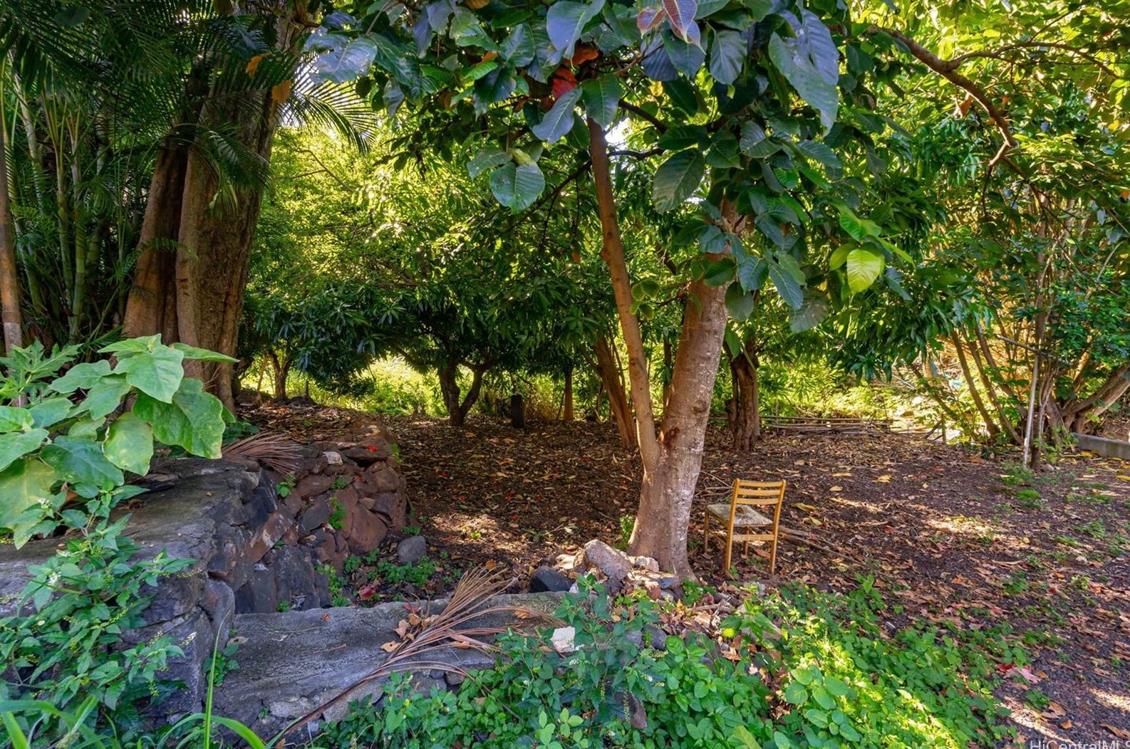 735 Kamehameha Hwy, Pearl City HI 96782-2680 exterior