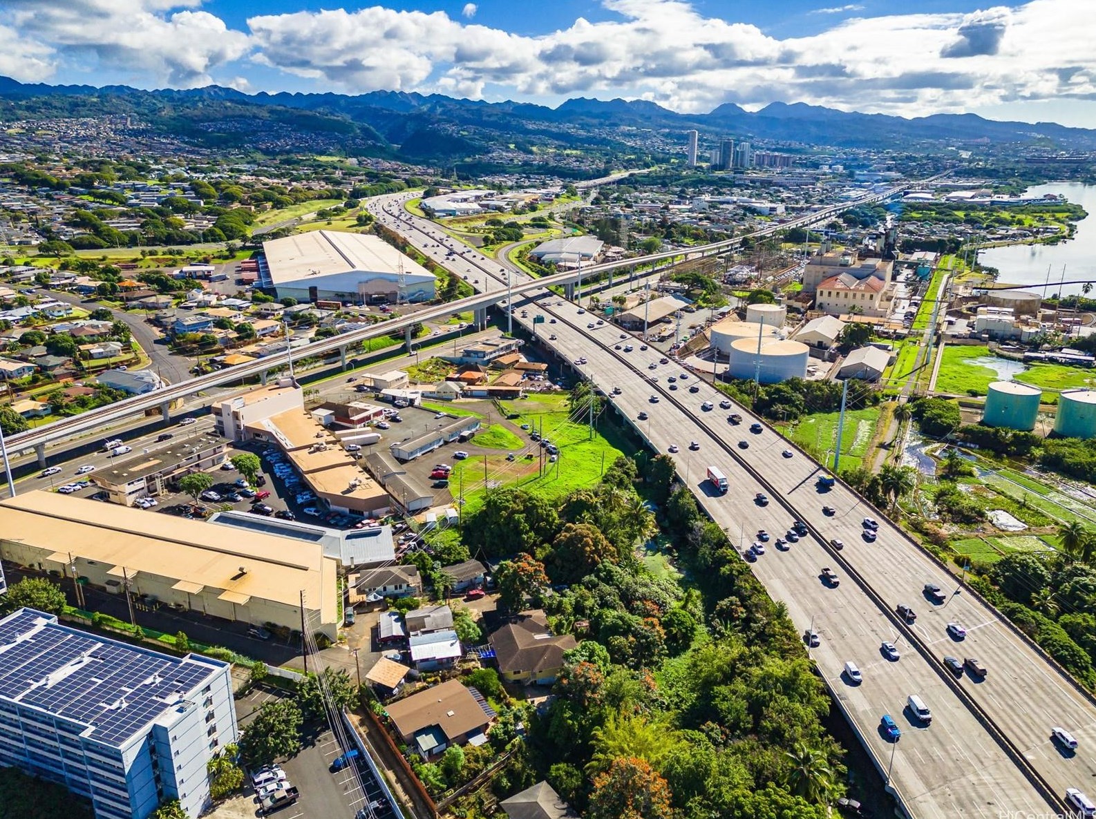 735 Kamehameha Hwy, Pearl City HI 96782-2680 exterior