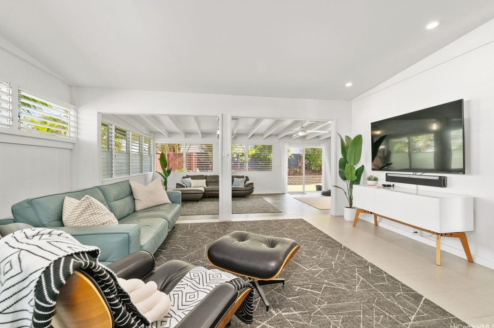 1605 Ulualana Pl, Kailua, HI 96734