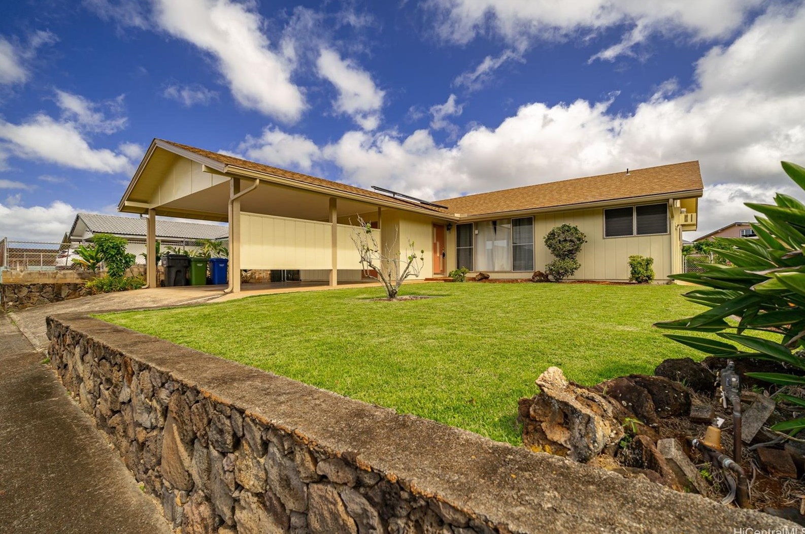 1142 Panee St, Pearl City, HI 96782-1569